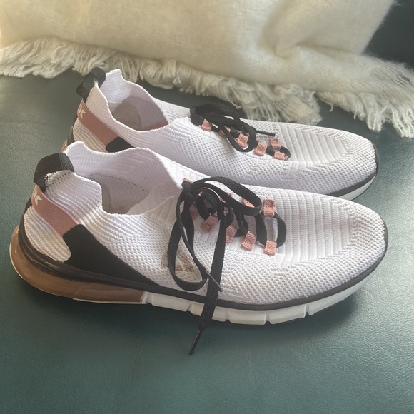 RBX Sneakers - Picture 4 of 7